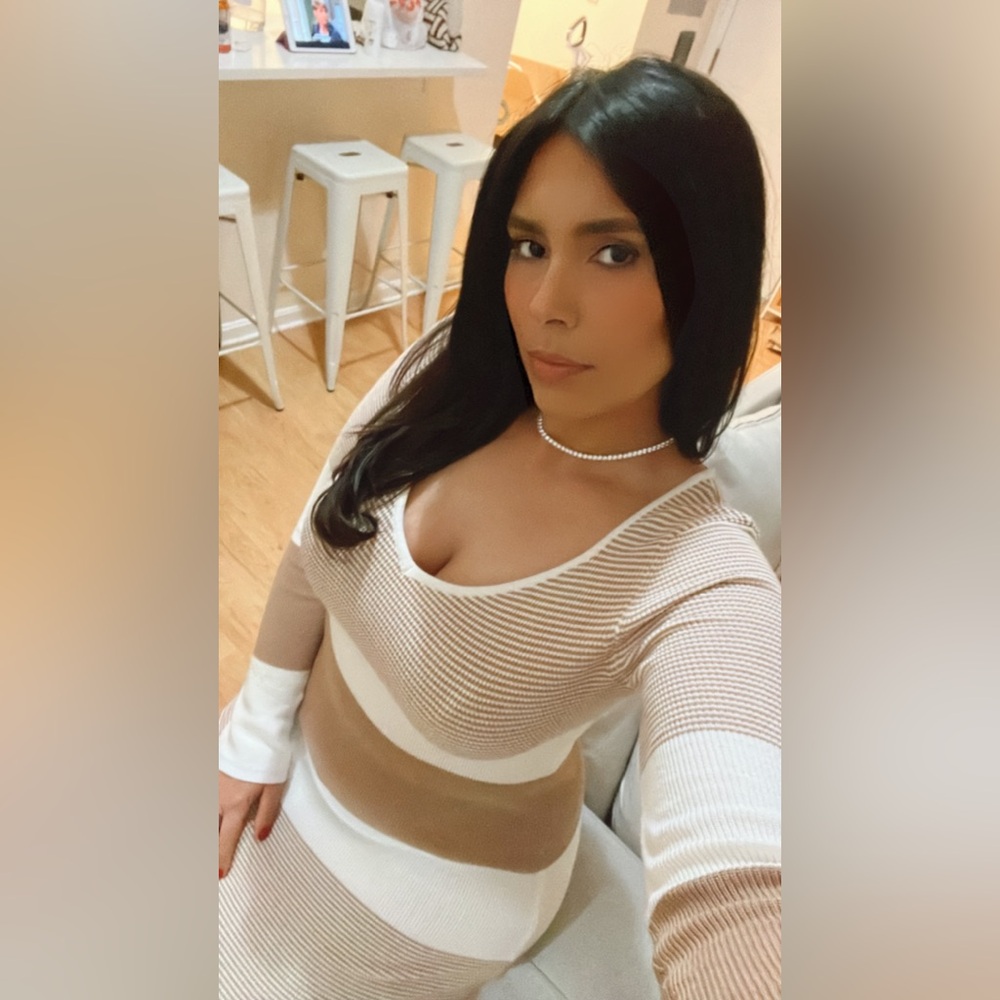 Freshman Brown Long Sleeve V-Neck Sweater Dress